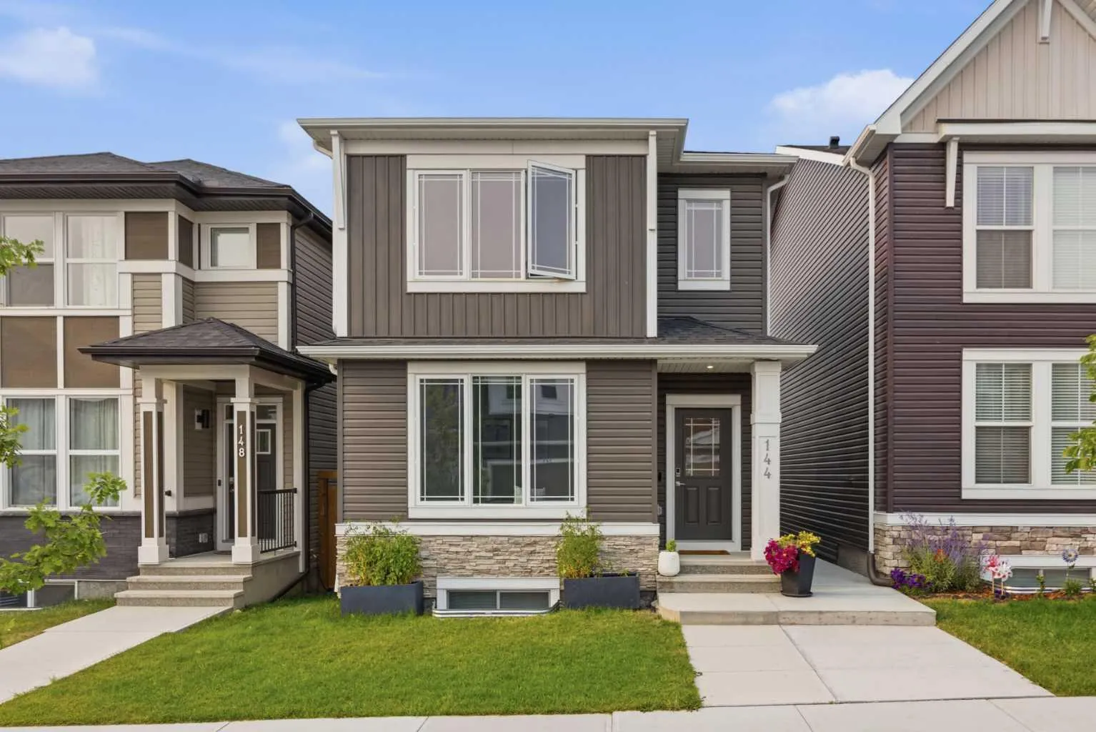144 Amblehurst Nw Green, Calgary