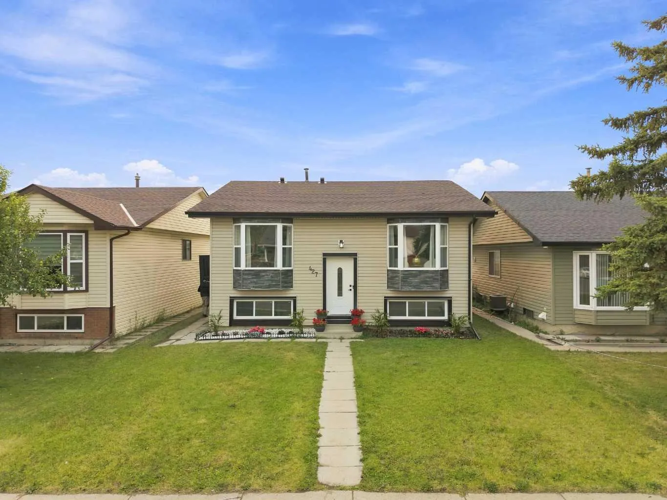 427 Falmere Ne Road, Calgary