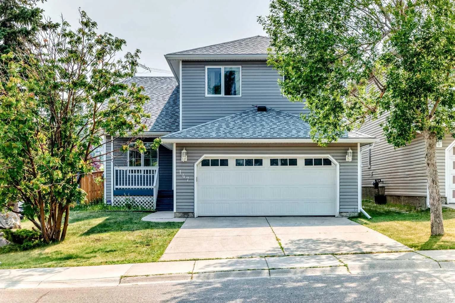 147 Macewan Nw Drive, Calgary