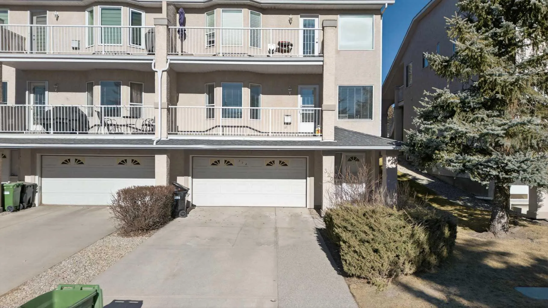320 Sierra Morena Sw Green, Calgary