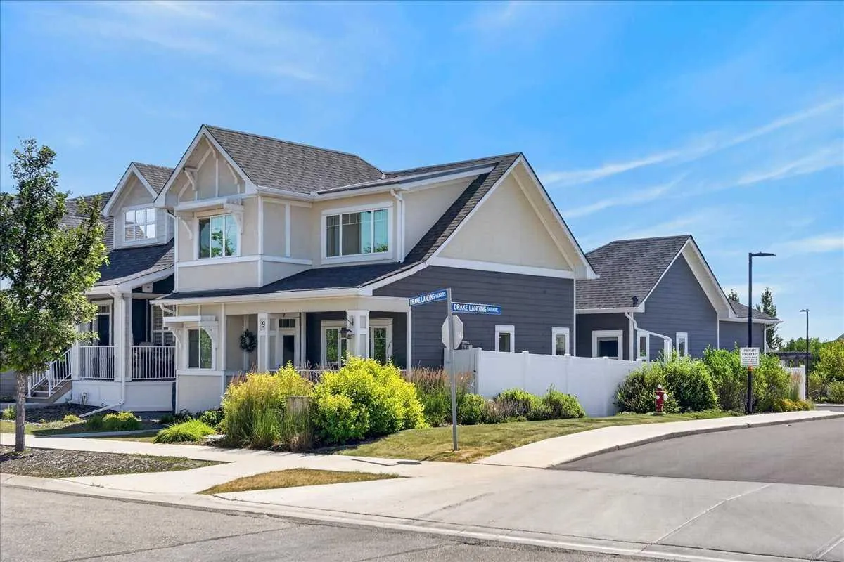 9 Drake Landing Square, Okotoks