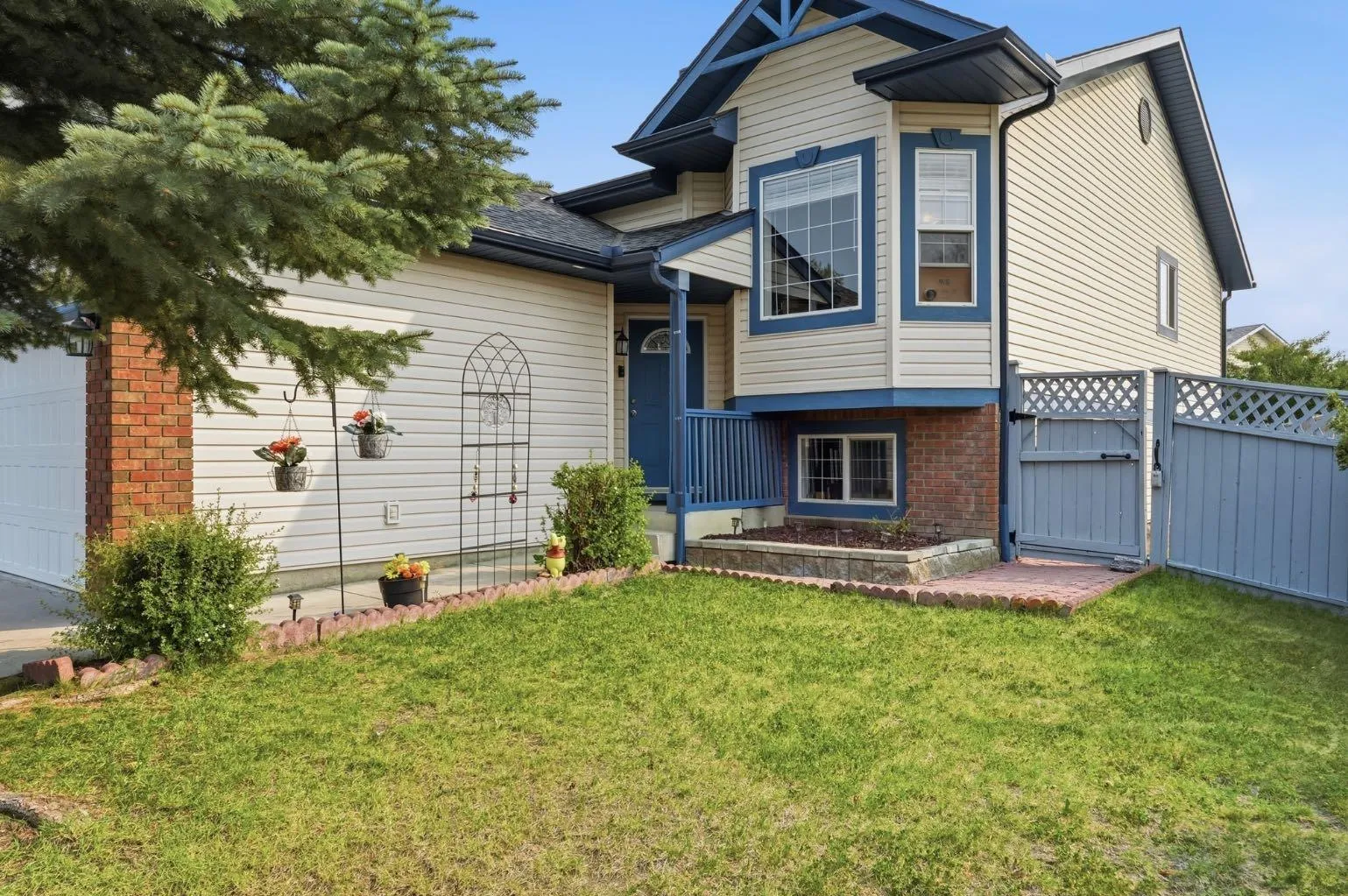 76 Crystalridge Crescent, Okotoks