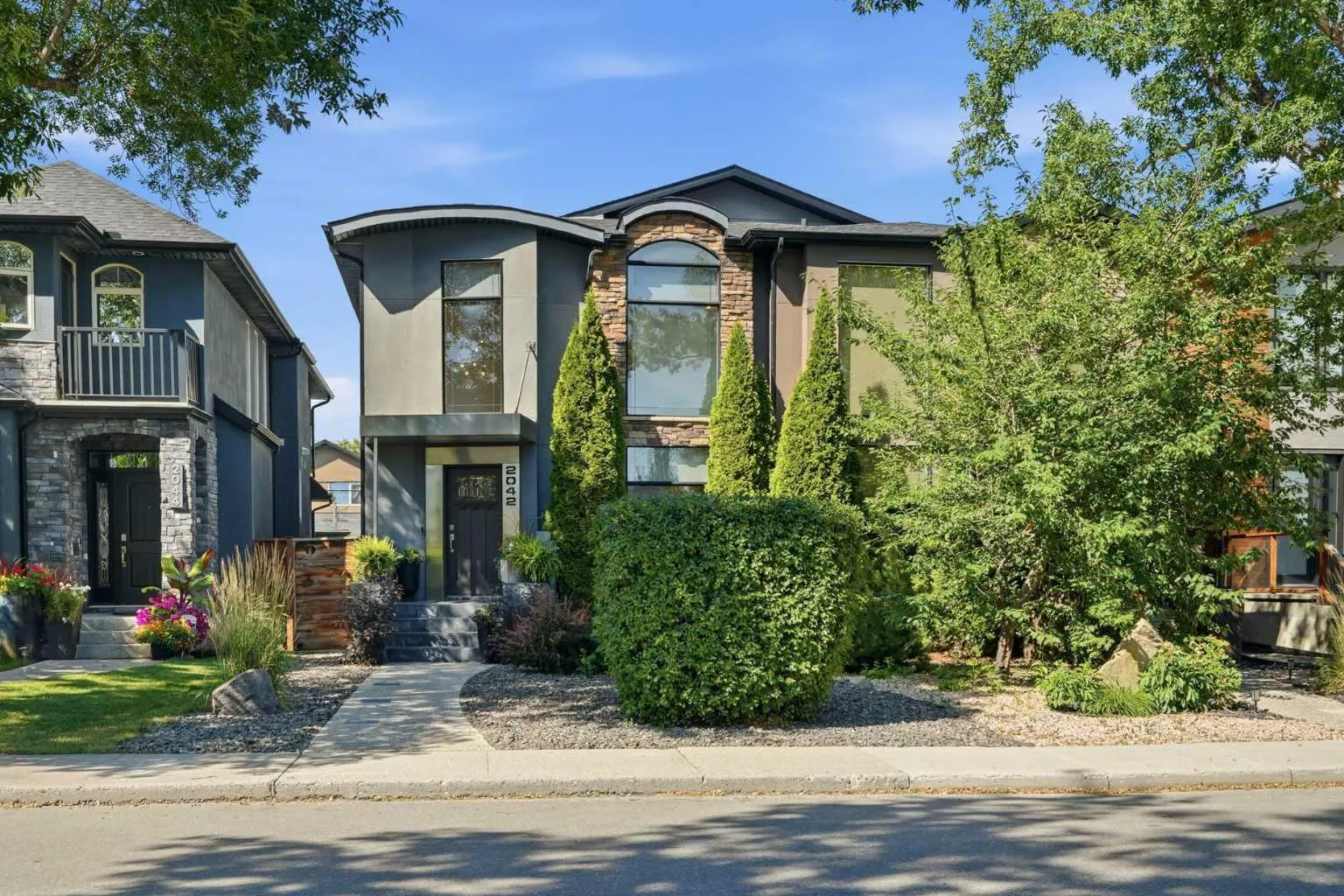 2042 49 Sw Avenue, Calgary