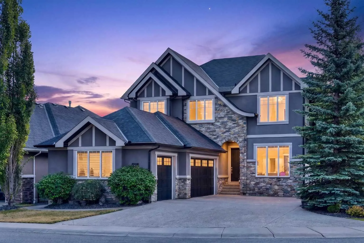 4 Aspen Cliff Sw Close, Calgary