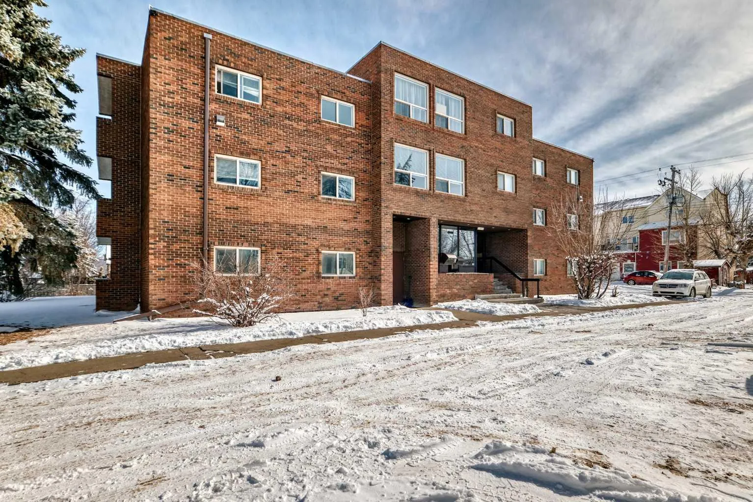 319 2 Avenue Unit 402, Strathmore