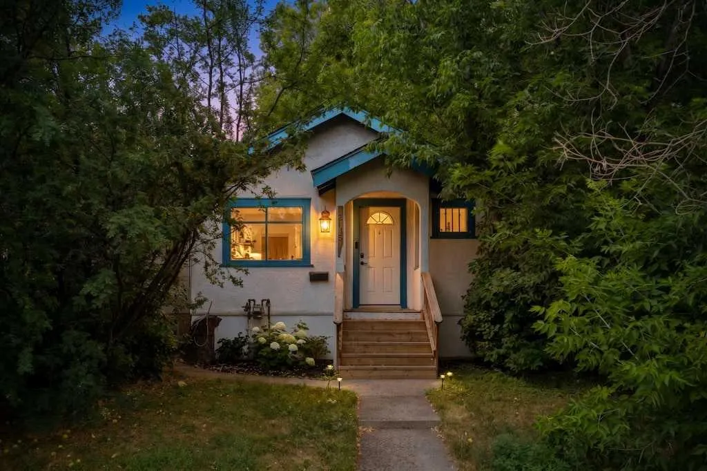 2115 14 Sw Street, Calgary