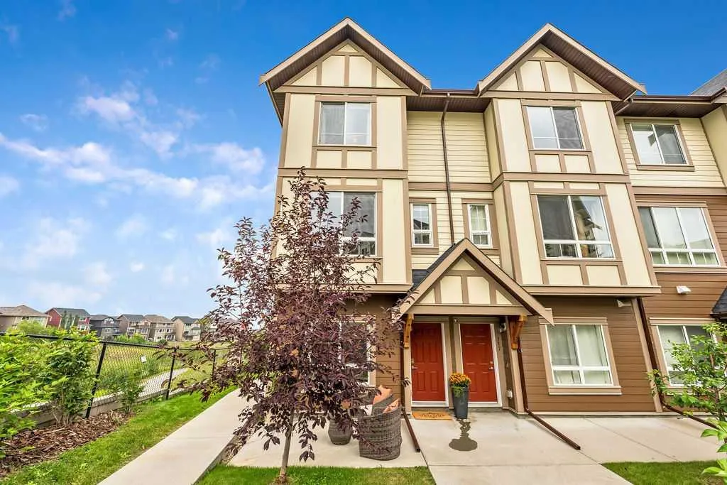 119 Sherwood Nw Lane, Calgary