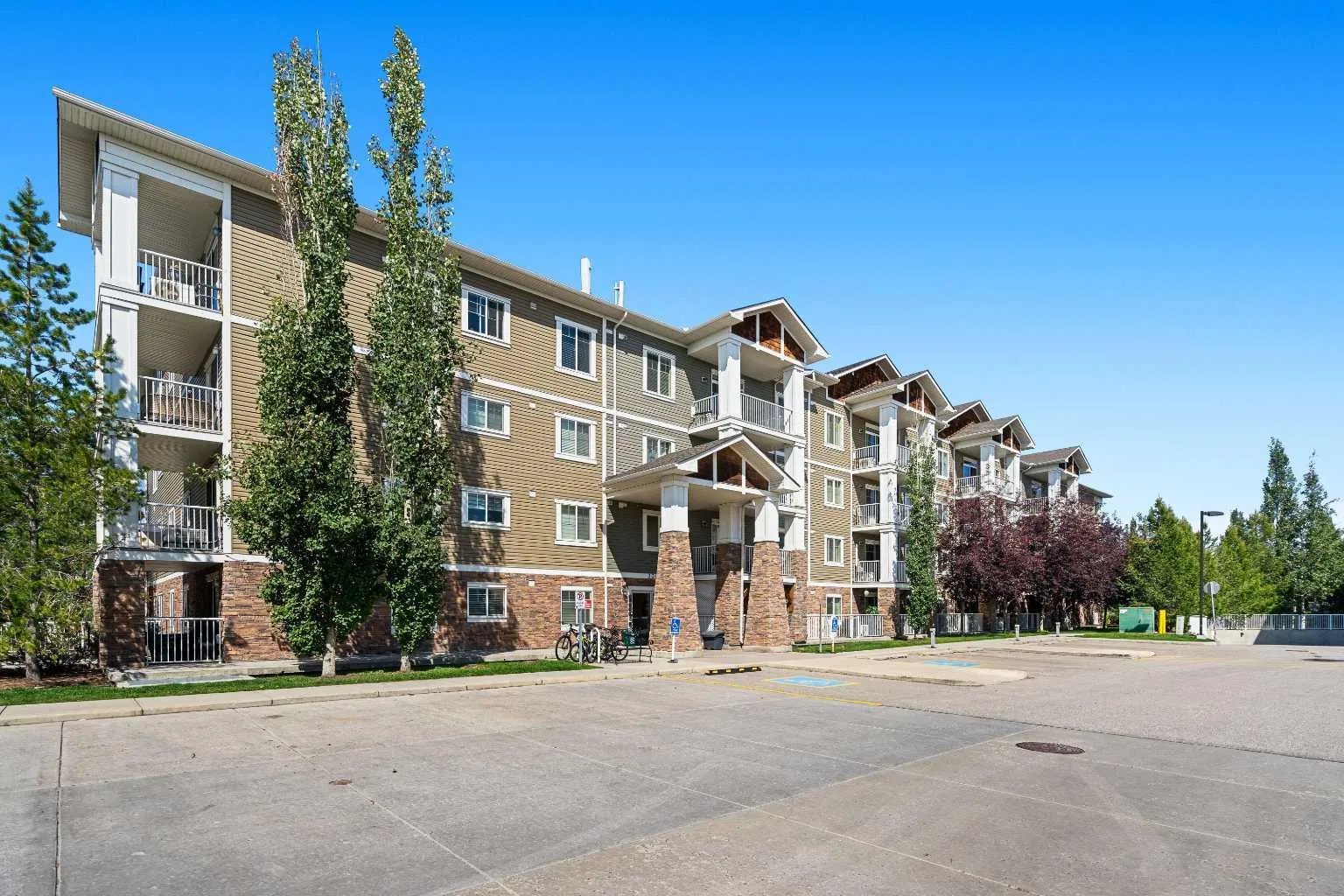 304 Cranberry Se Park Unit 208, Calgary