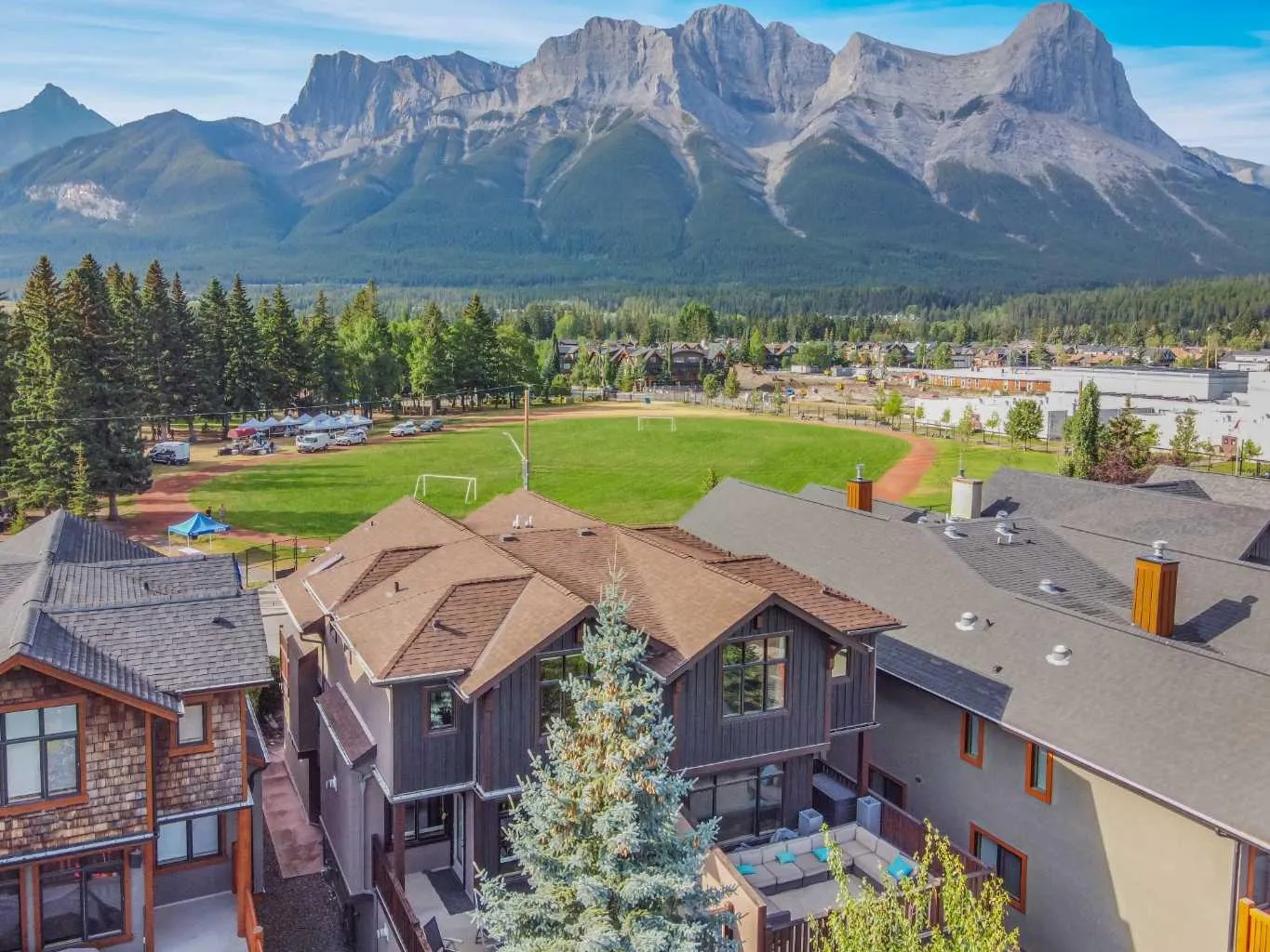 617 7 Street, Canmore