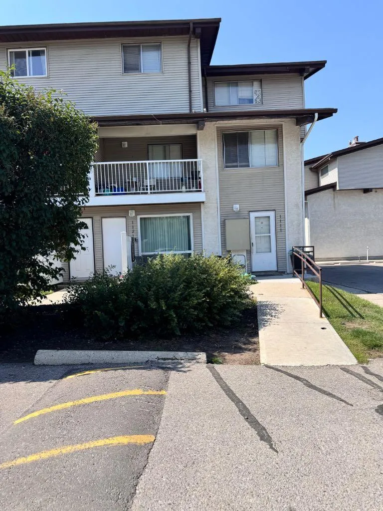 200 Brookpark Sw Drive Unit 1111, Calgary