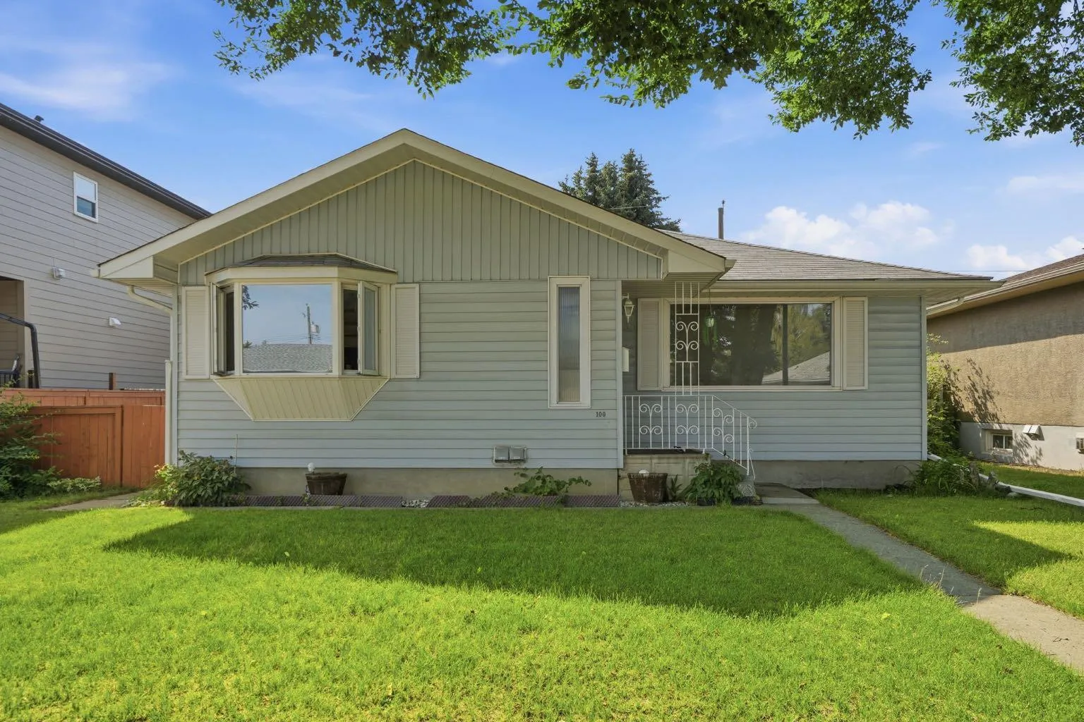 100 Westminster Sw Drive, Calgary