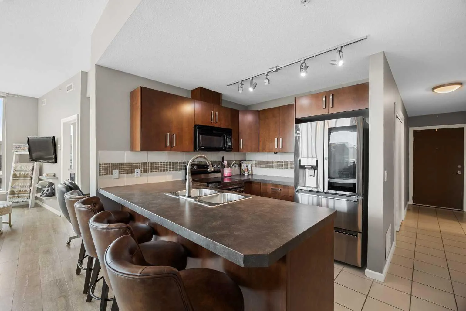 210 15 Se Avenue Unit 206, Calgary