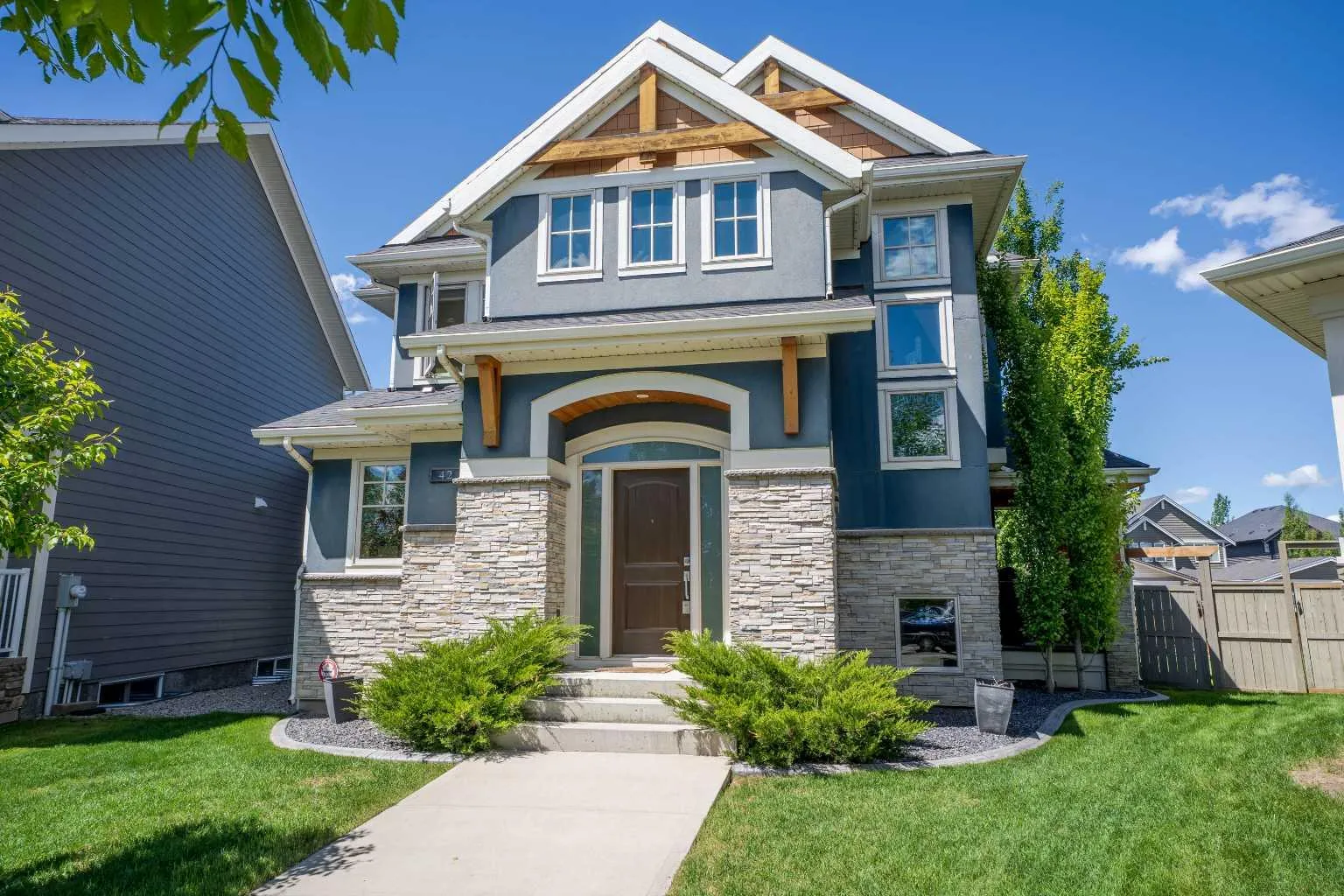 42 Cooperstown Sw Court, Airdrie
