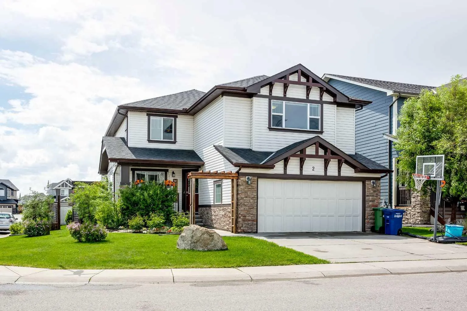 2 Kingston Se View, Airdrie