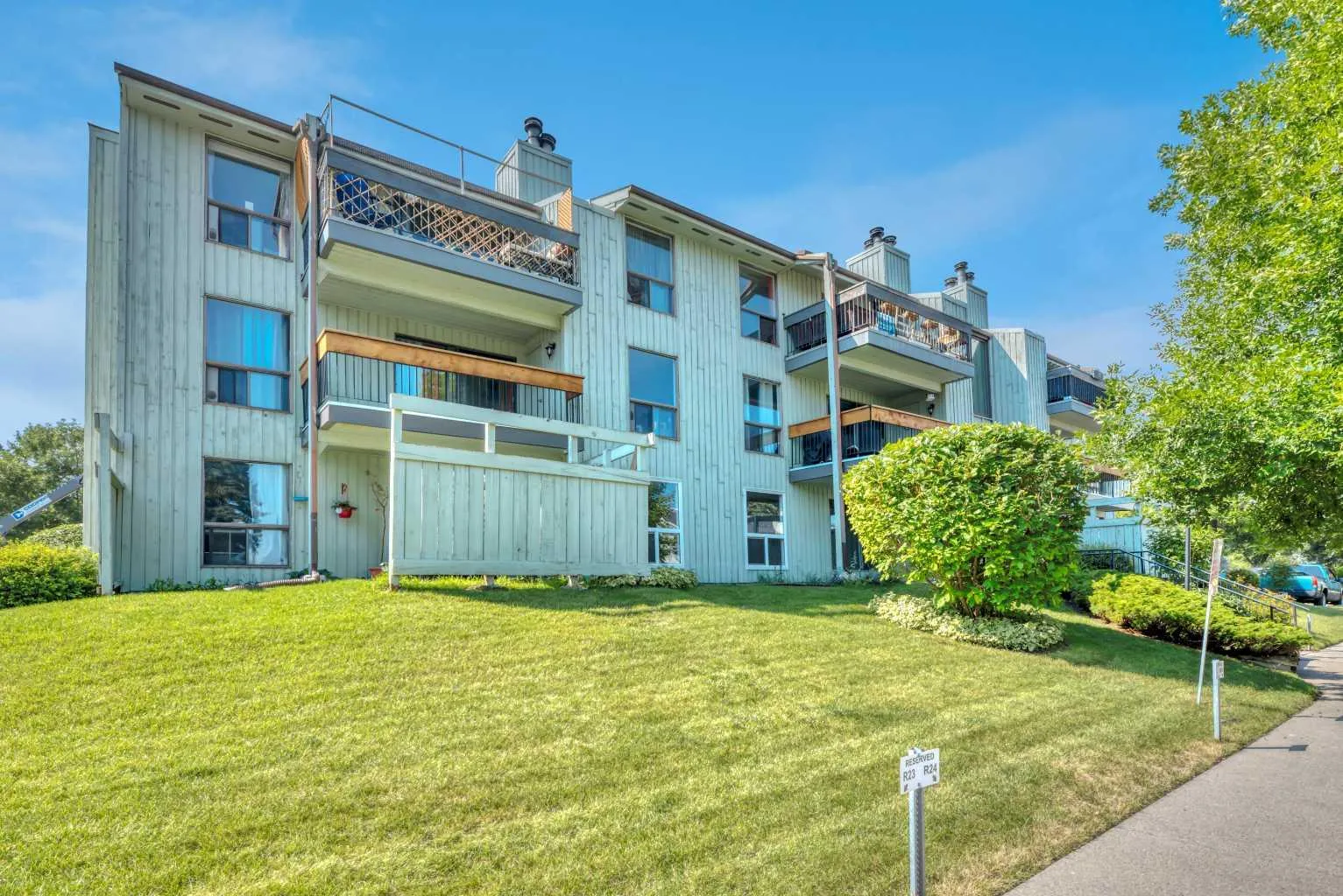 10120 Brookpark Sw Boulevard Unit 111, Calgary