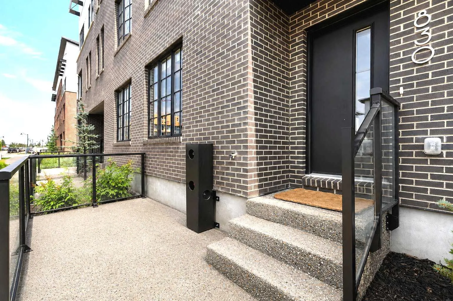 830 81 Sw Street, Calgary