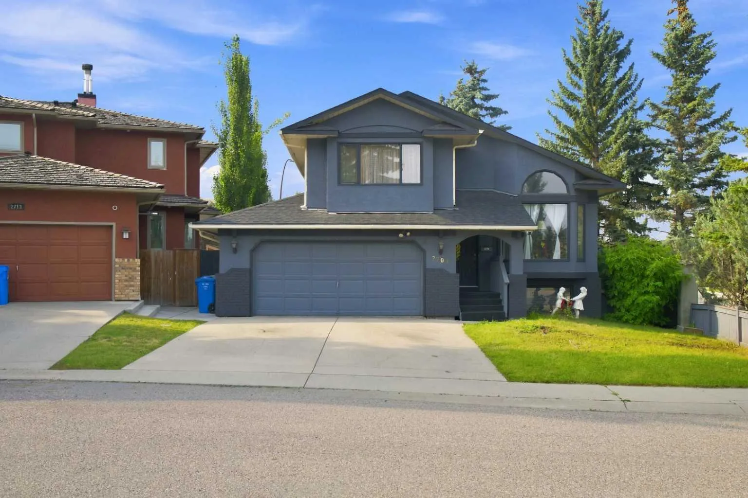 2709 Signal Hill Sw Bay, Calgary