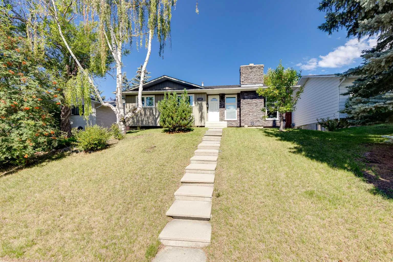 1307 56 Nw Avenue, Calgary