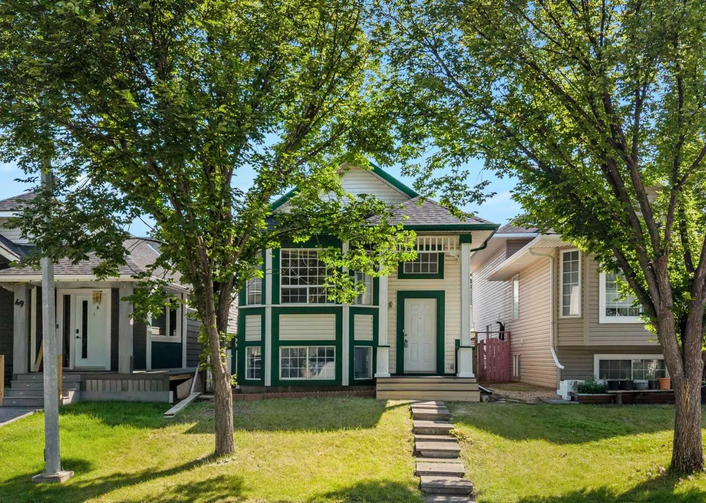45 Martinridge Ne Crescent, Calgary