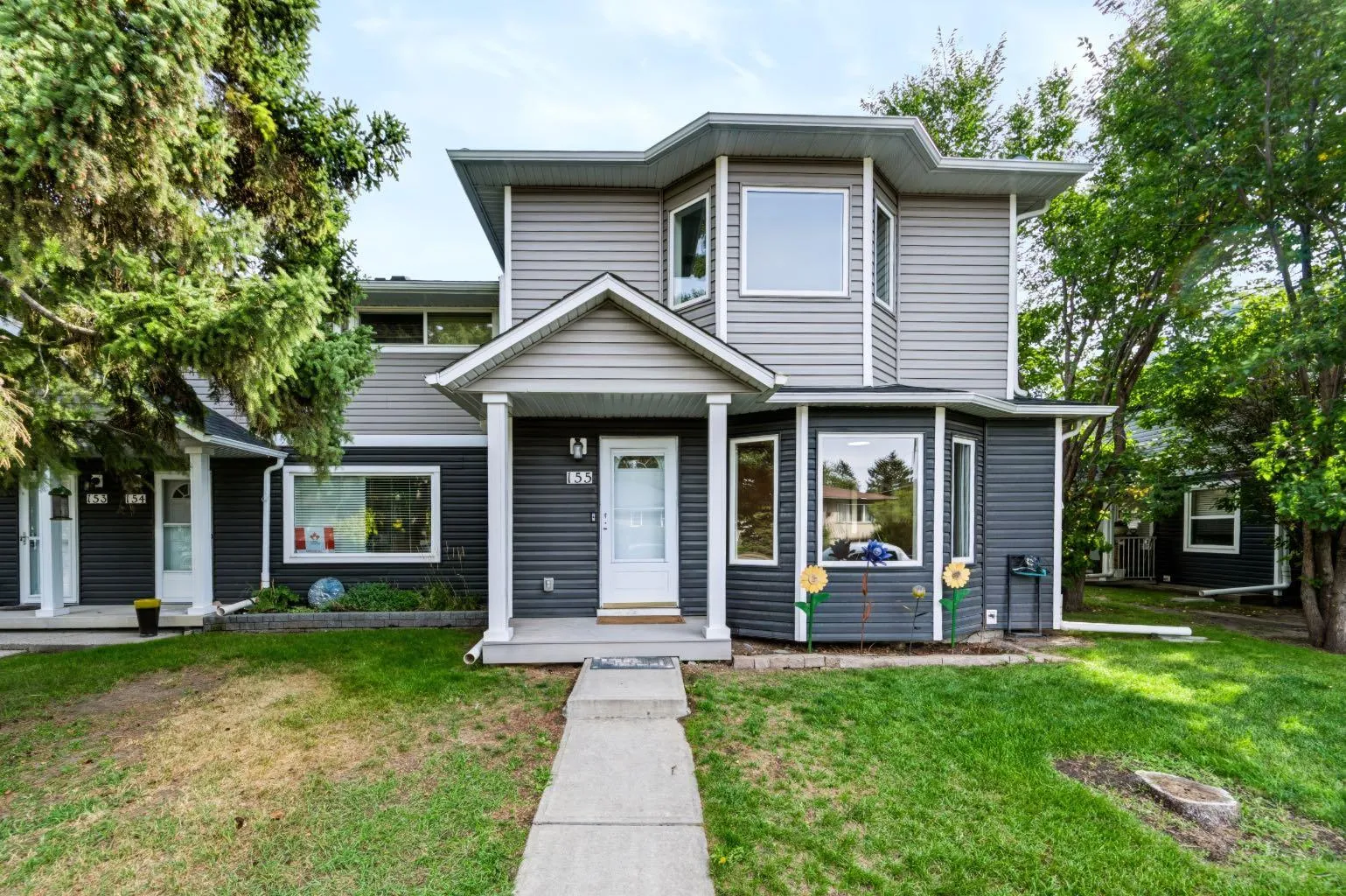 155 Regal Ne Park, Calgary
