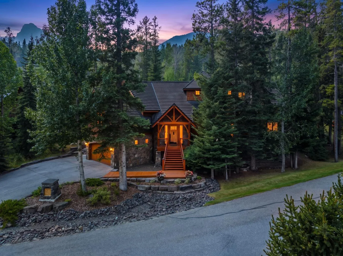 163 Cairns Landing, Canmore