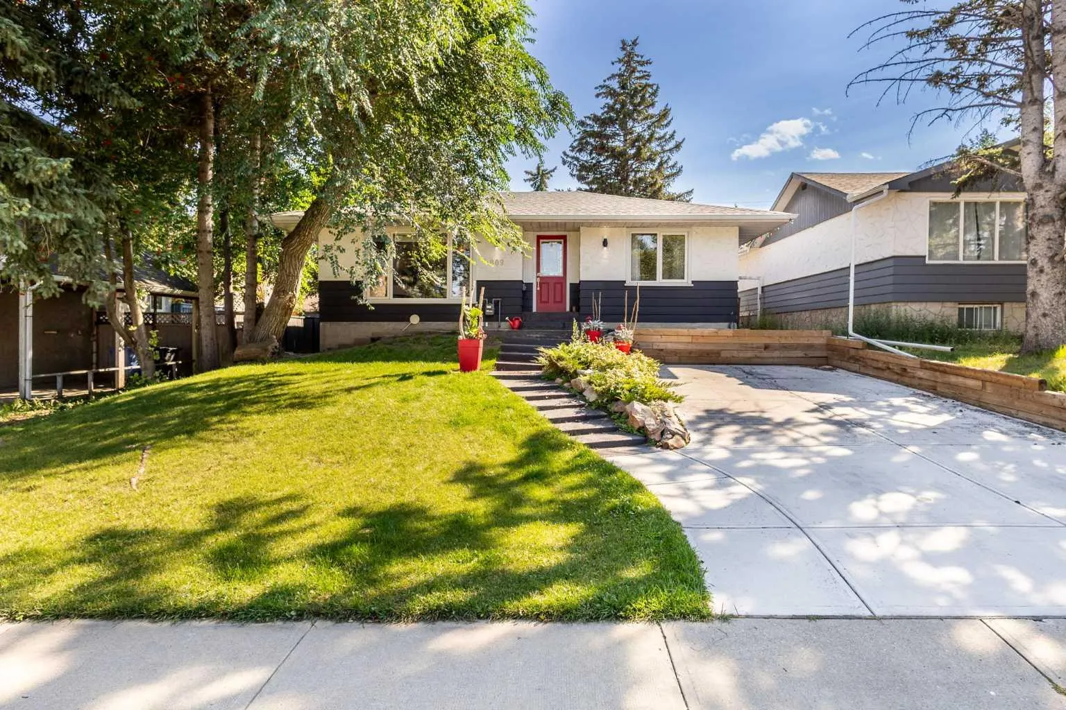 809 68 Sw Avenue, Calgary