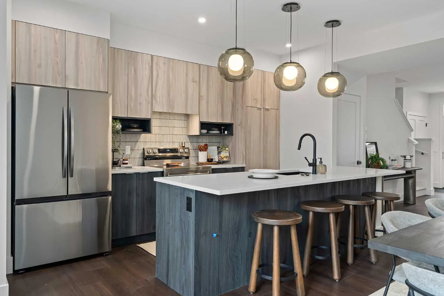 13 Silverton Glen Sw Bay, Calgary