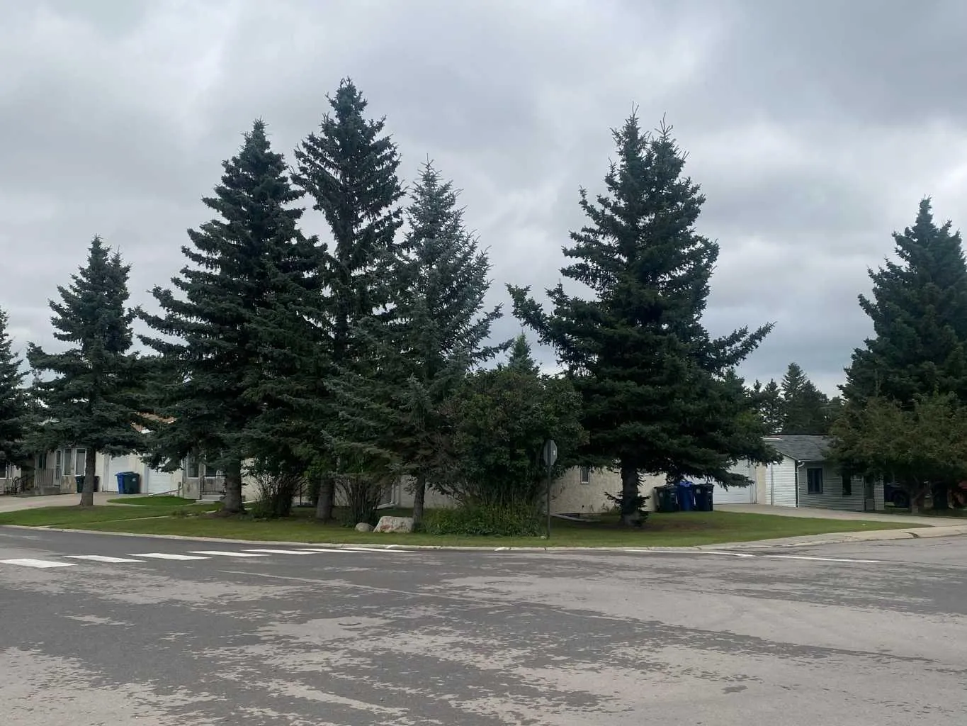 415 1 Nw Avenue, Sundre