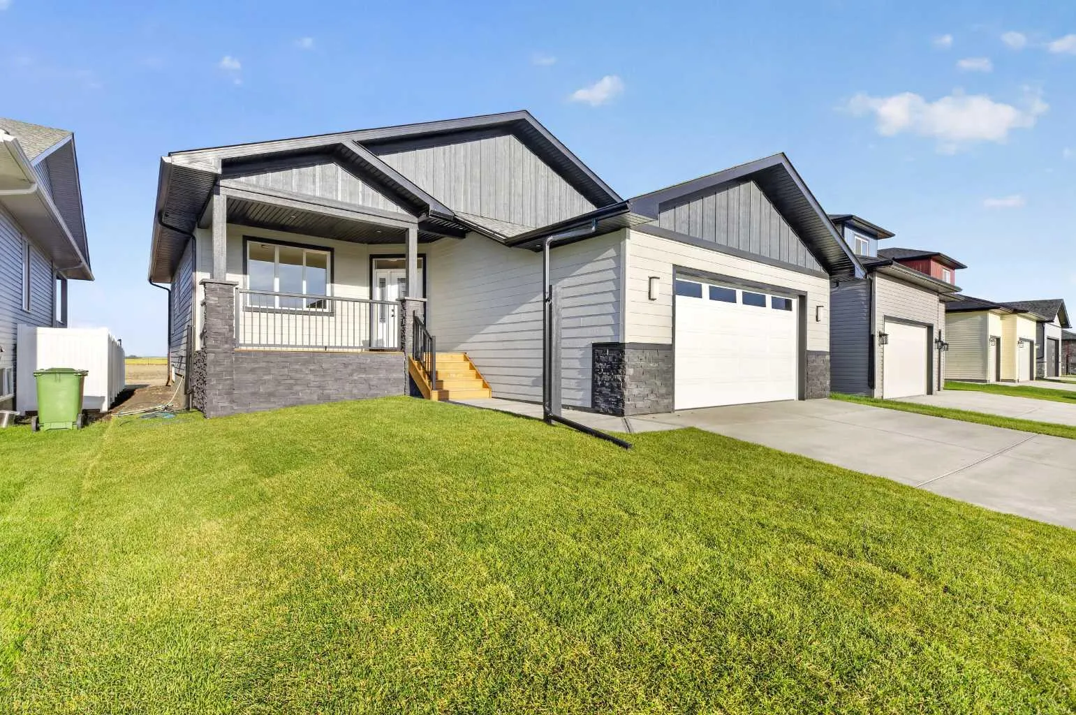 3434 Victory Way, Olds