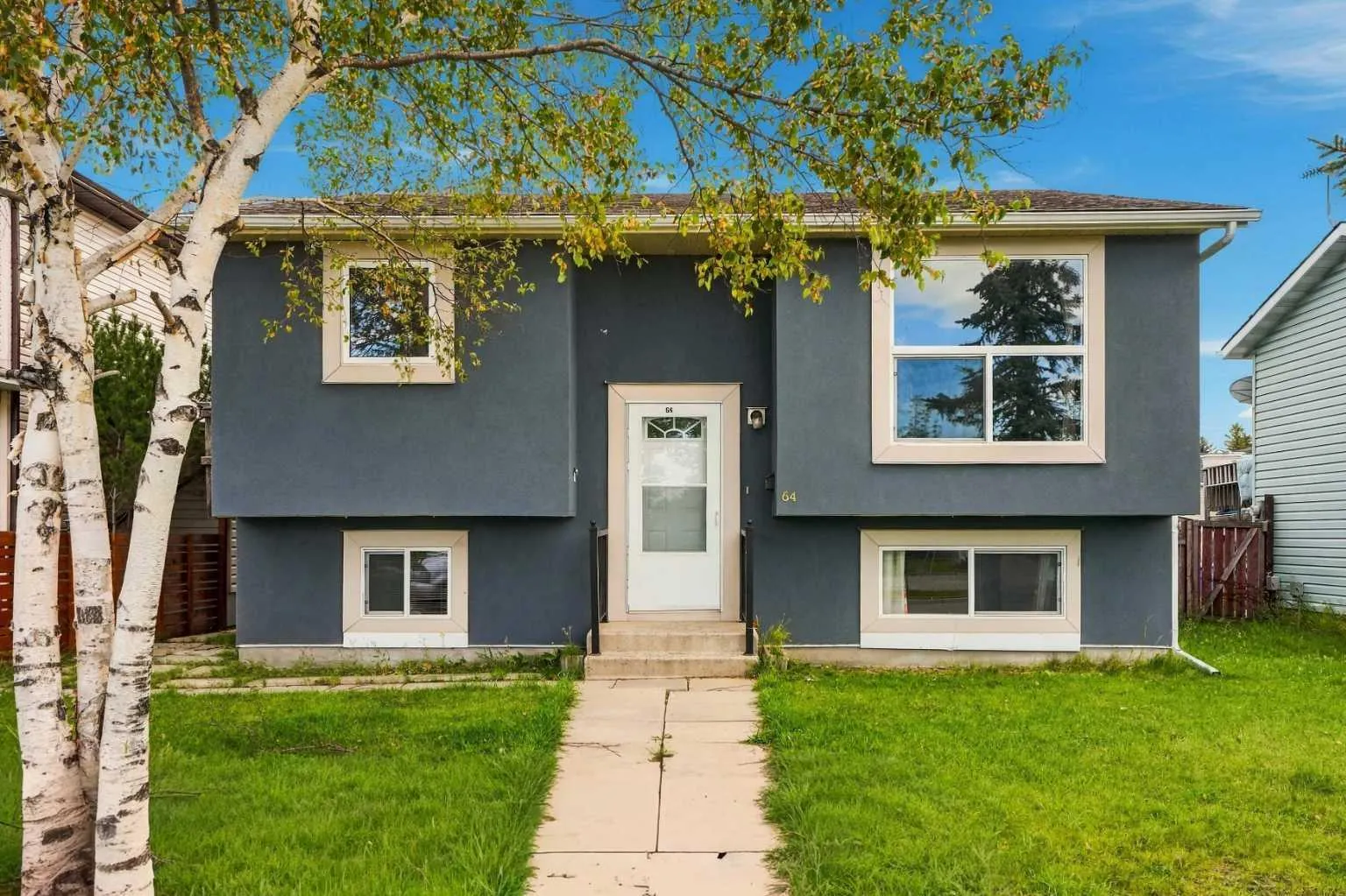 64 Castlebrook Ne Rise, Calgary
