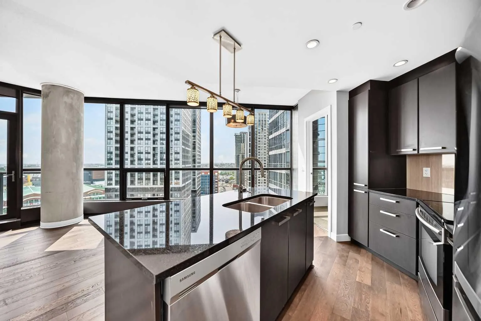225 11 Se Avenue Unit 1806, Calgary