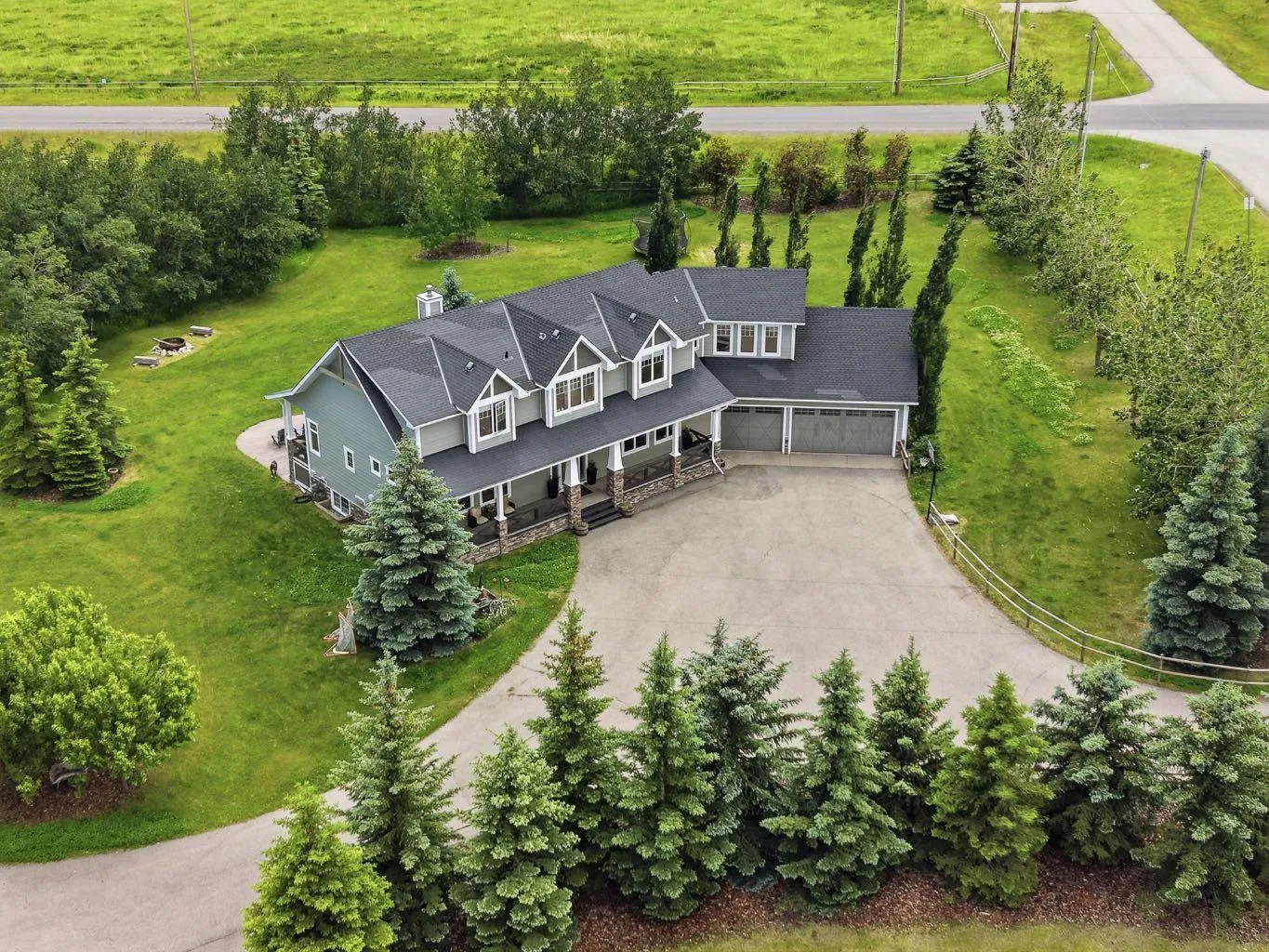 258244 10 E Street, Foothills County