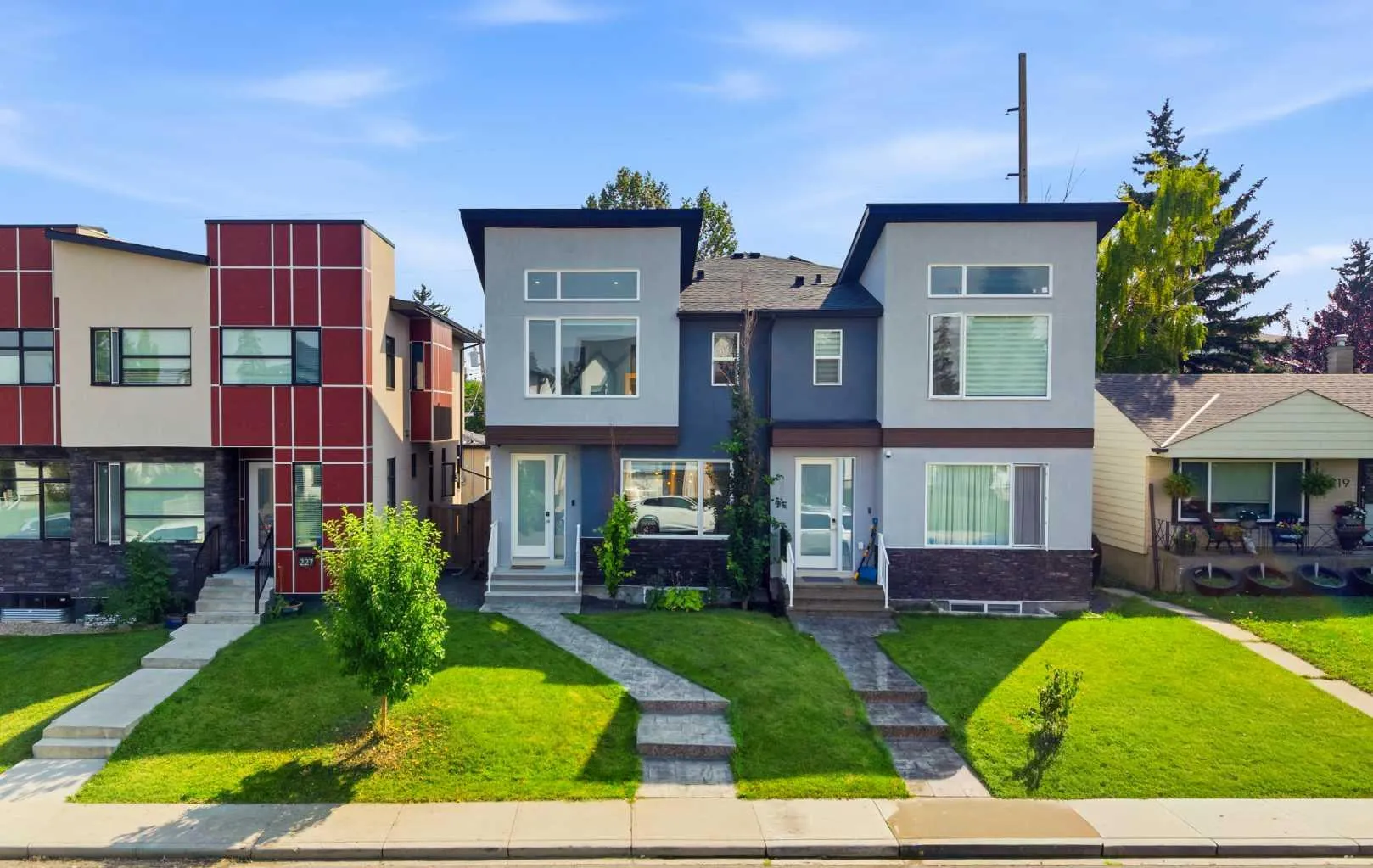 225 33 Ne Avenue, Calgary