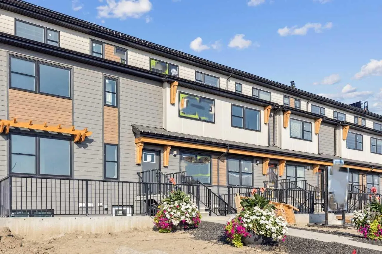 135 Mahogany Se Parade Unit 810, Calgary