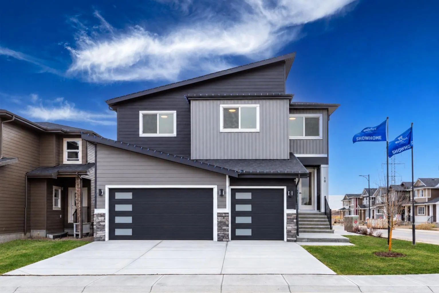 10 Waterford Mews, Chestermere