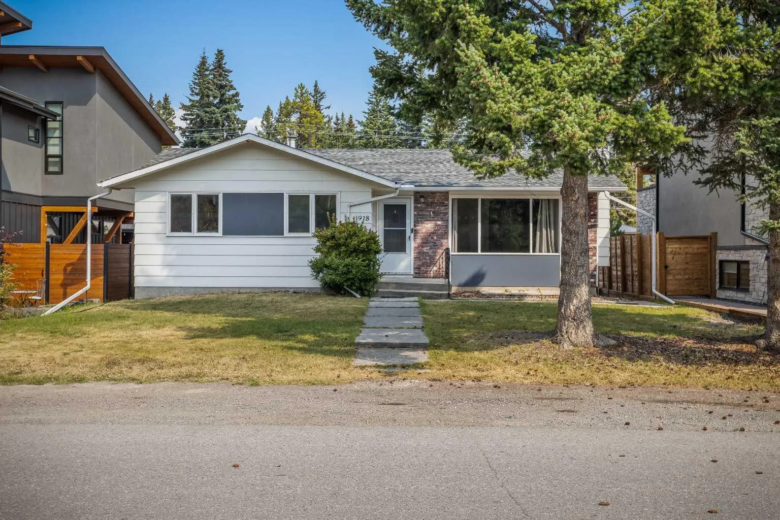 918 15th Street, Canmore