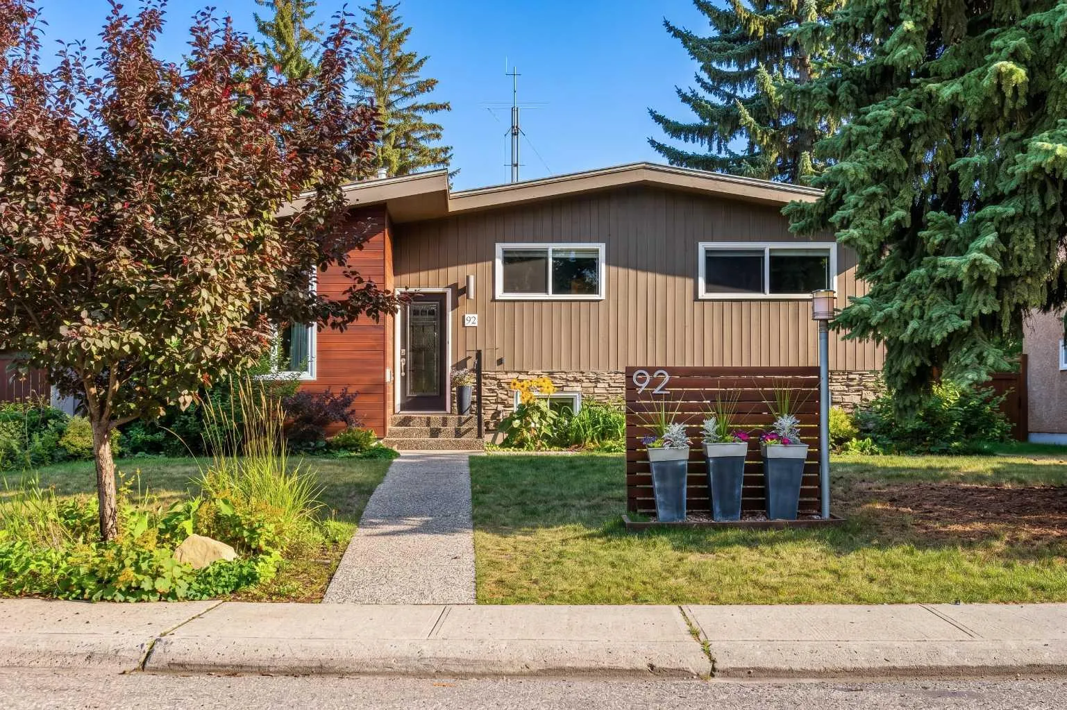 92 Chinook Sw Drive, Calgary