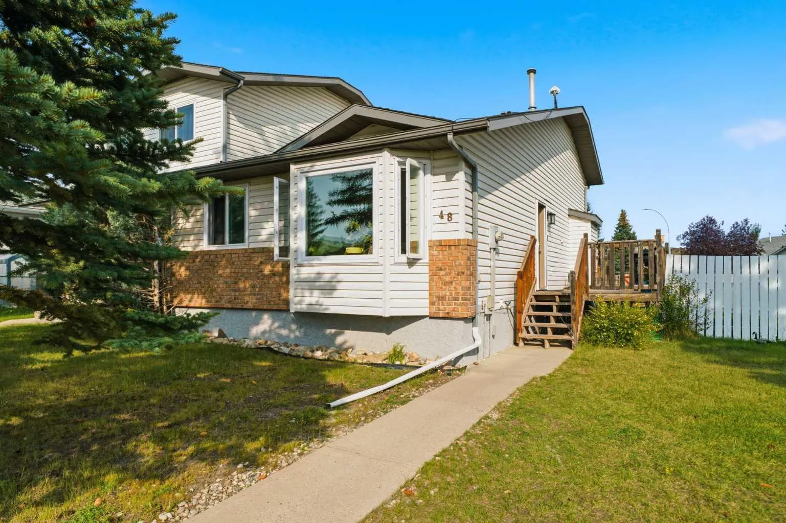 48 West Aarsby Road, Cochrane