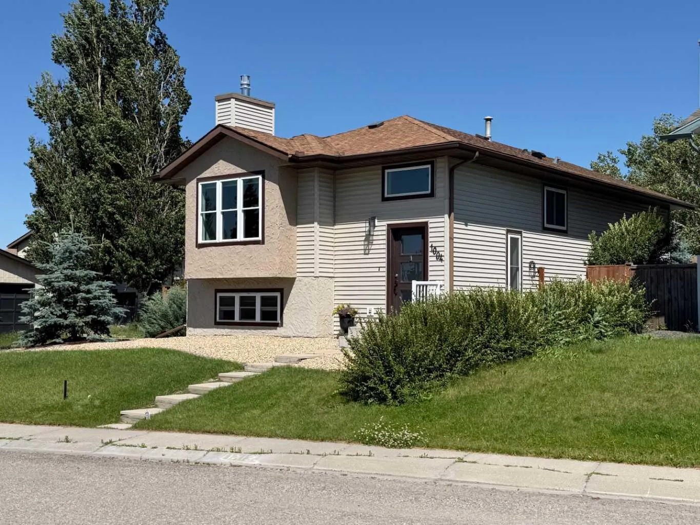 1004 13 Se Street, High River