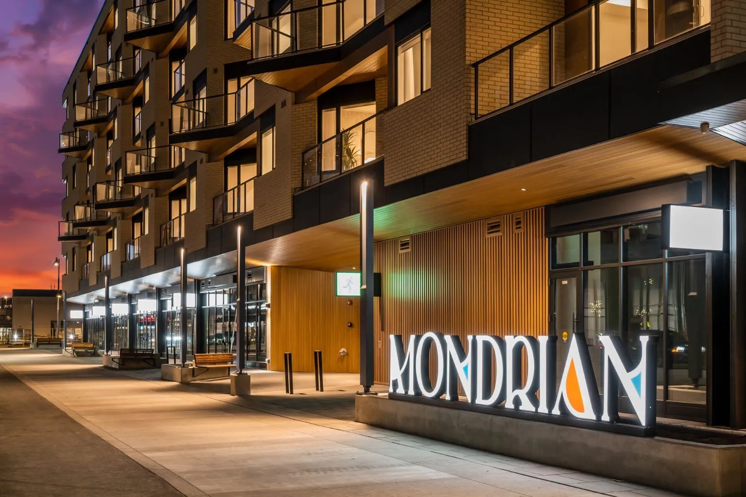 8370 Broadcast Sw Avenue Unit 402, Calgary