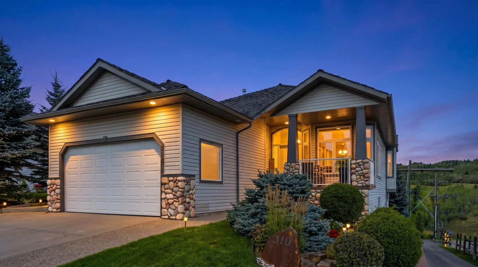 310 Gleneagles View, Cochrane