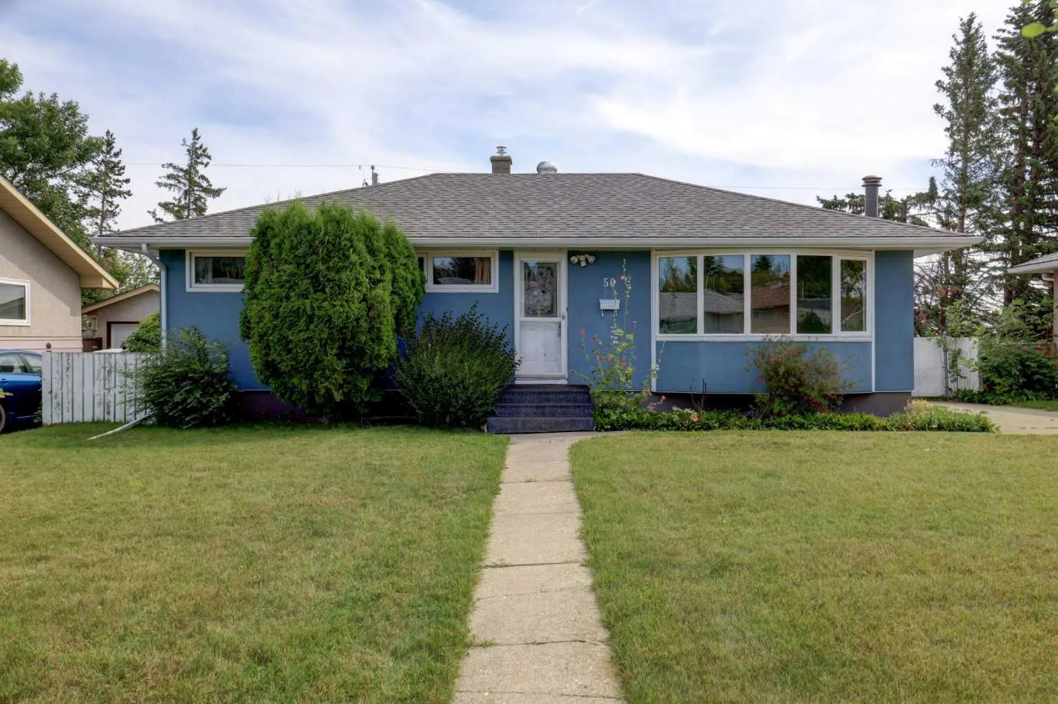 50 Thornlee Nw Crescent, Calgary
