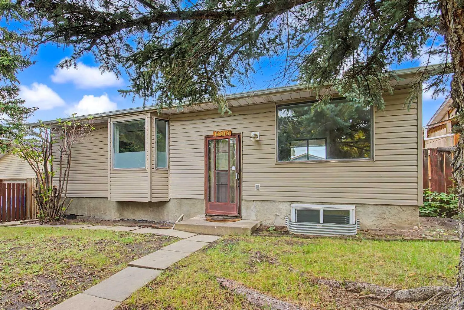 6304 28 Ne Avenue, Calgary