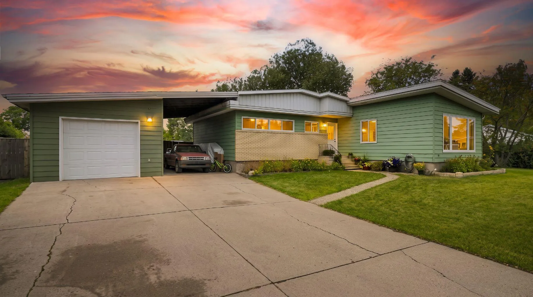 5206 47 Avenue, Olds