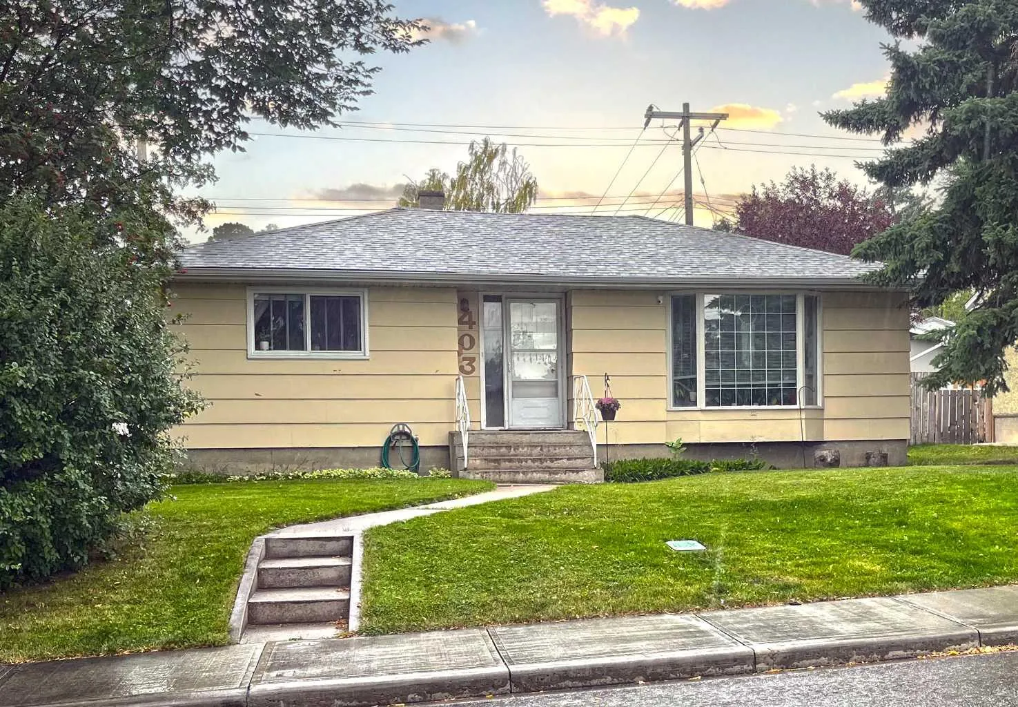 403 Hendon Nw Drive, Calgary