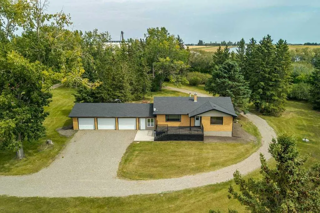 31264 Highway 2 A Unit 8, Mountain View County