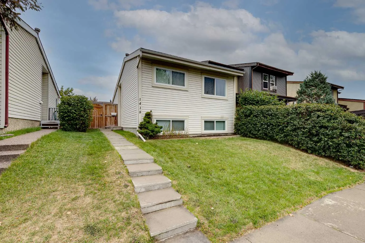 1418 Ranchlands Nw Way, Calgary