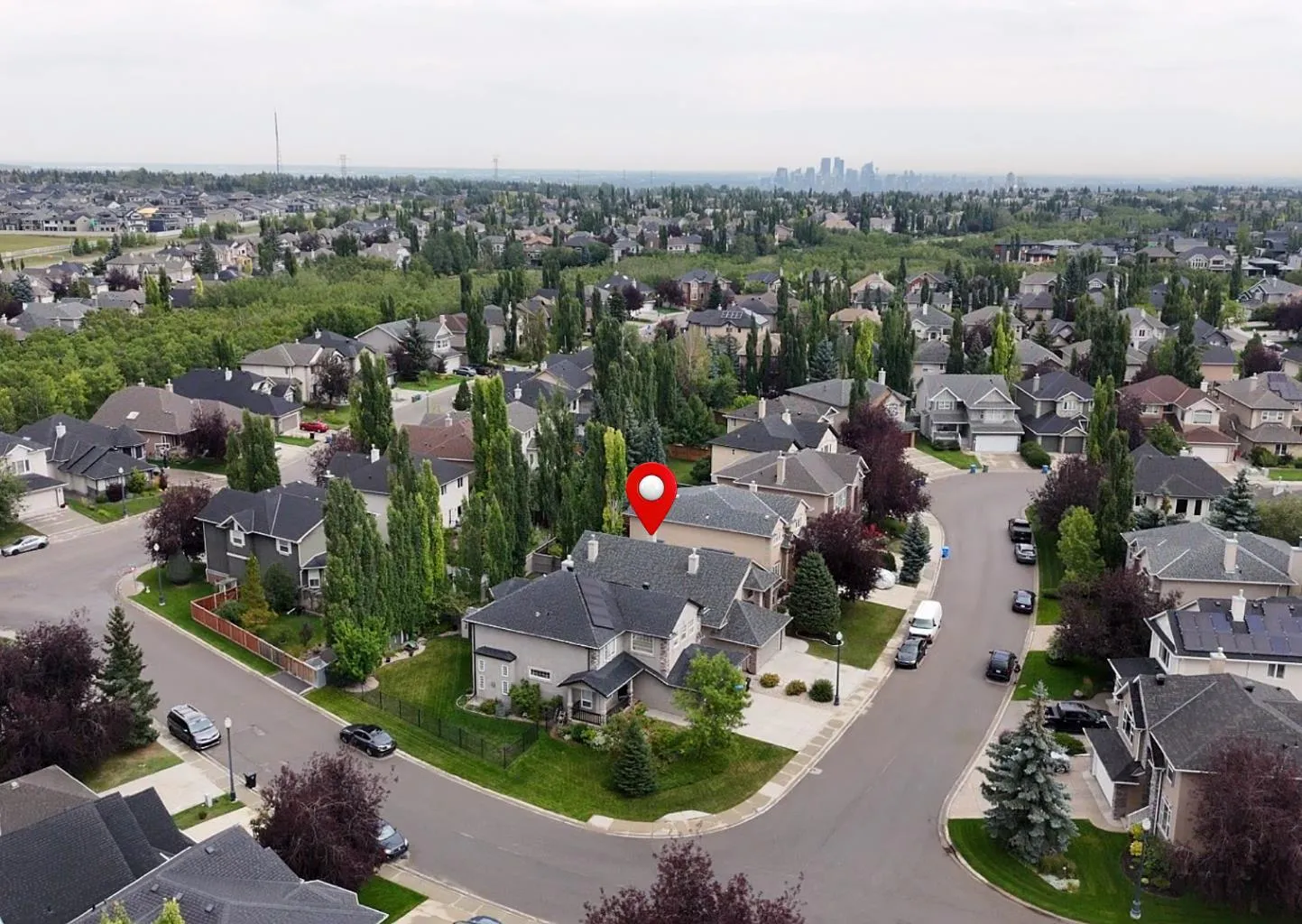 133 Strathlea Sw Court, Calgary