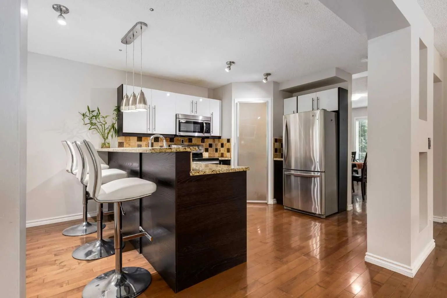 2132 35 Sw Avenue Unit 8, Calgary