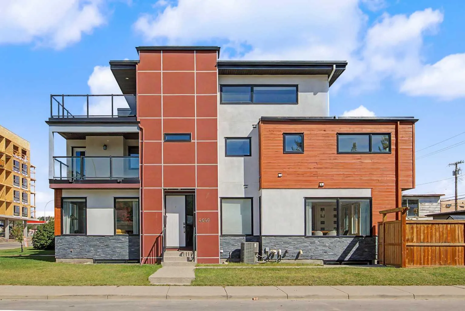 4640 15 Nw Avenue, Calgary